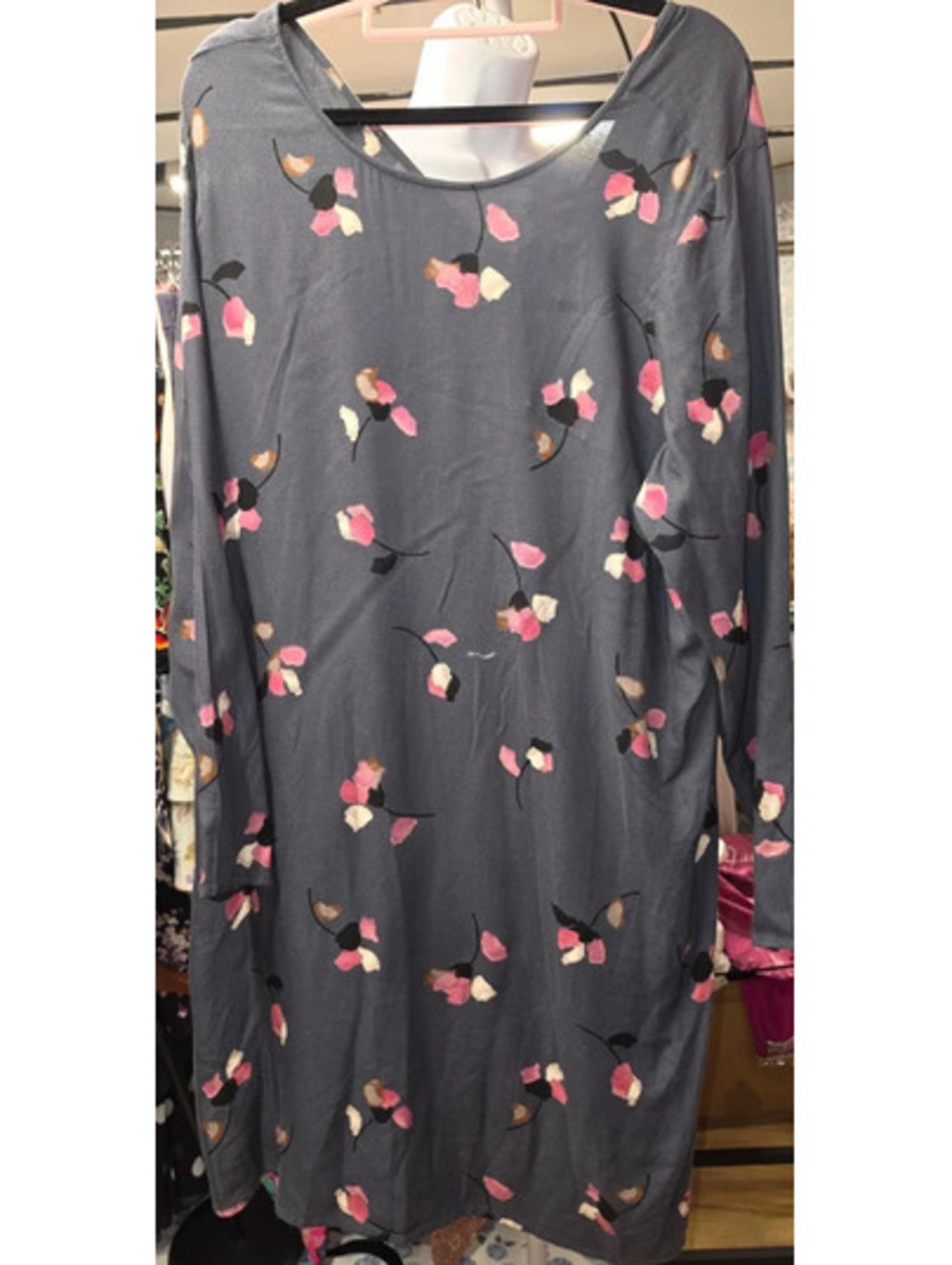 Junarose sz 18w gray floral dress